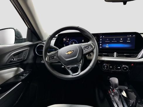 New 2026 Chevrolet Trax LT w/ LT Convenience Package image 25