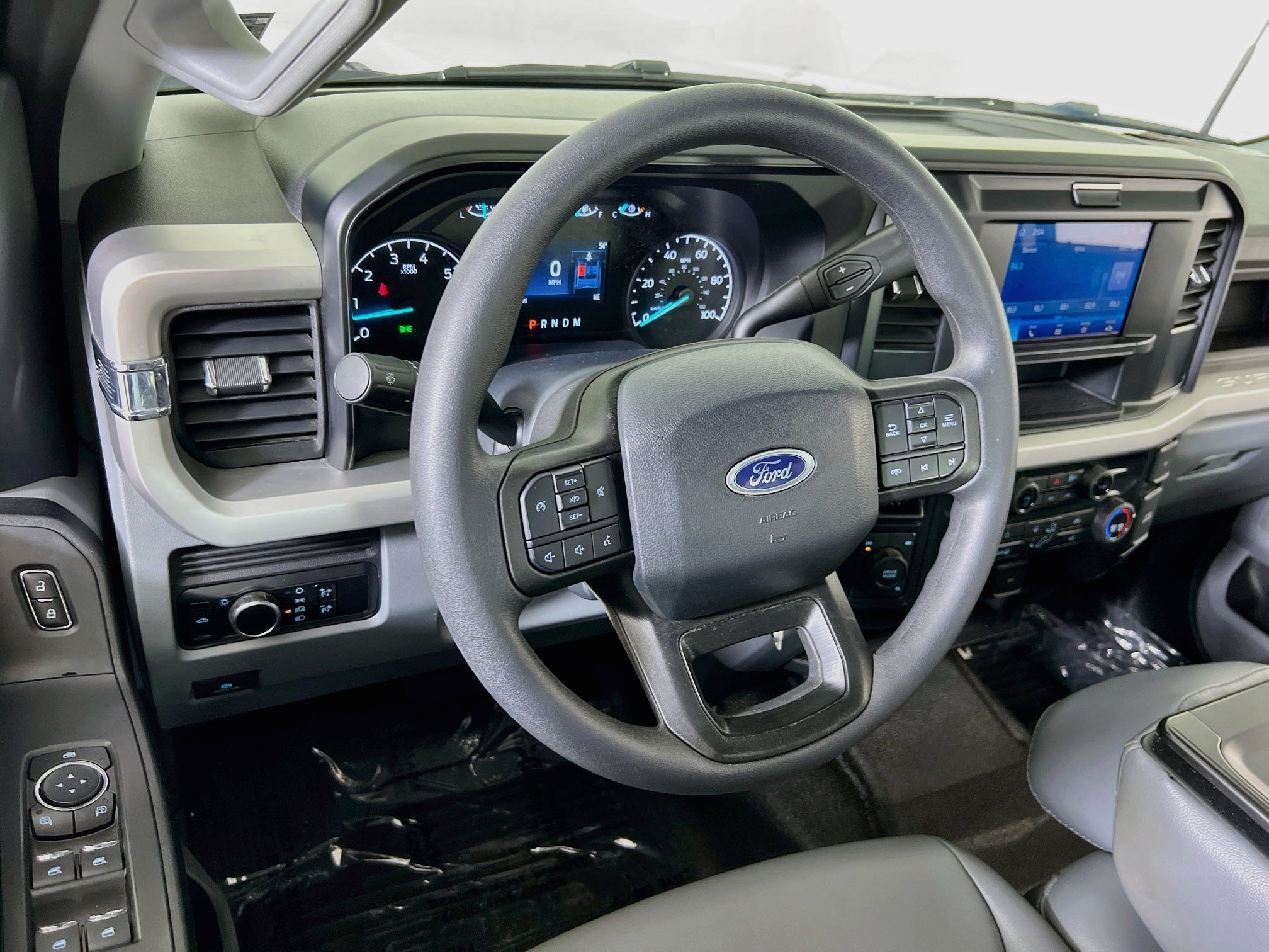 Used 2025 Ford F250 XL w/ F-250 >10K GVWR Package AWD/4WD image 20