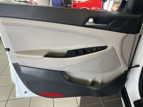 Used 2018 Hyundai Tucson SEL image 19