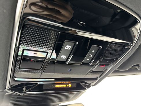 New 2025 Land Rover Range Rover Sport image 16