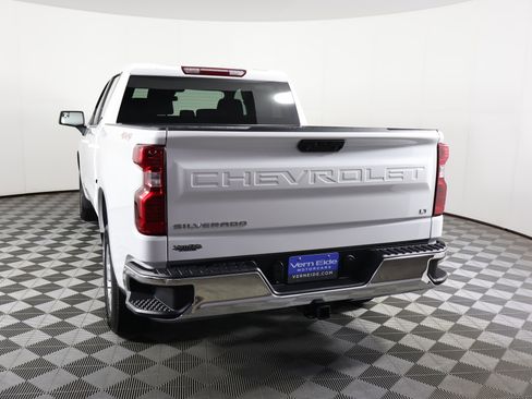Used 2025 Chevrolet Silverado 1500 LT image 7
