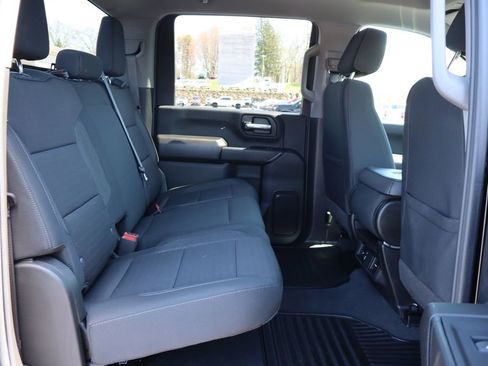 Used 2024 Chevrolet Silverado 2500 Custom w/ Custom Value Package image 10