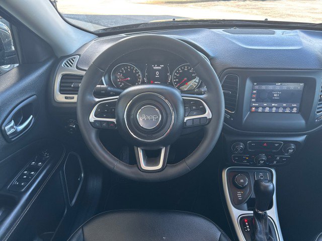 Used 2021 Jeep Compass Latitude w/ Sun and Sound Group AWD/4WD image 8