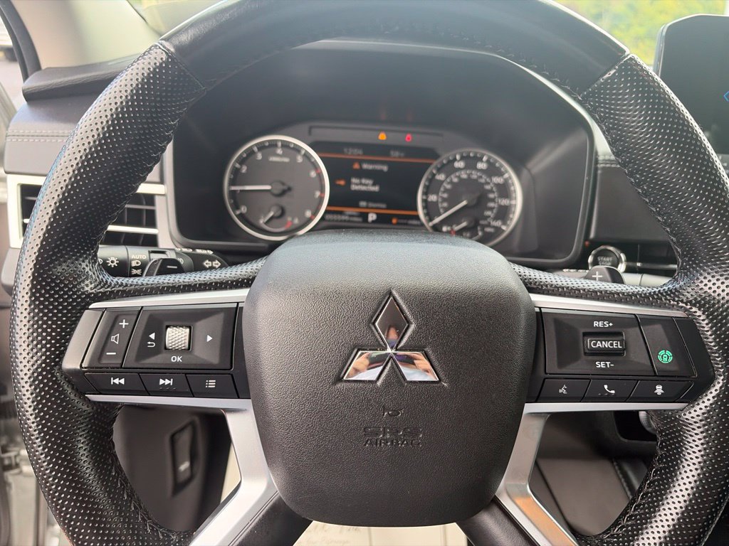 Used 2024 Mitsubishi Outlander SE Black Edition AWD/4WD image 19