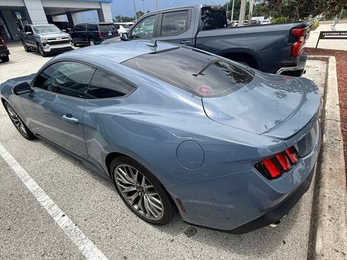 Used 2025 Ford Mustang Premium RWD image 4