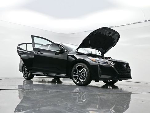 New 2025 Nissan Sentra SR w/ SR Premium Package image 29