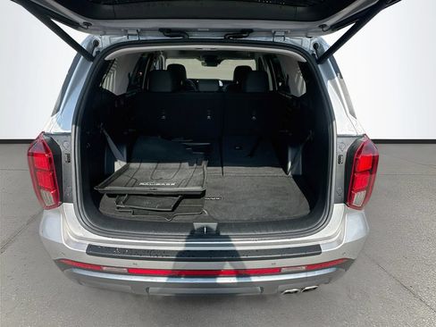 Used 2025 Hyundai Palisade SEL FWD image 25