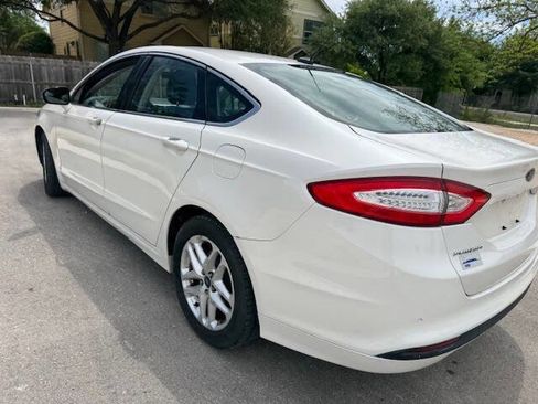 Used 2014 Ford Fusion SE w/ Equipment Group 202A image 15