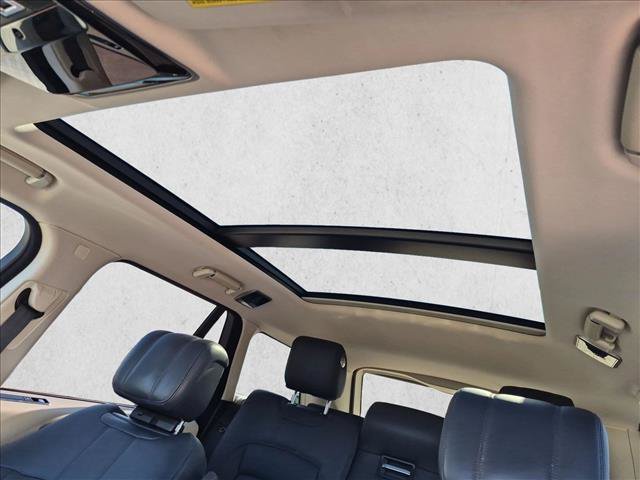 Used 2019 Land Rover Range Rover HSE AWD/4WD image 16