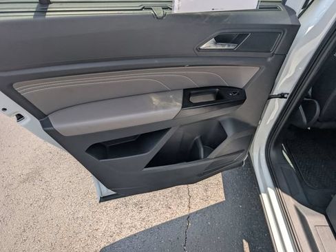 Used 2021 Volkswagen Atlas SE FWD image 11