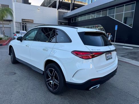 Used 2024 Mercedes-Benz GLC 300 image 3