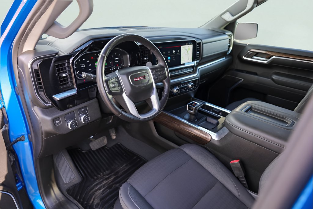 Used 2022 GMC Sierra 1500 Elevation RWD image 12