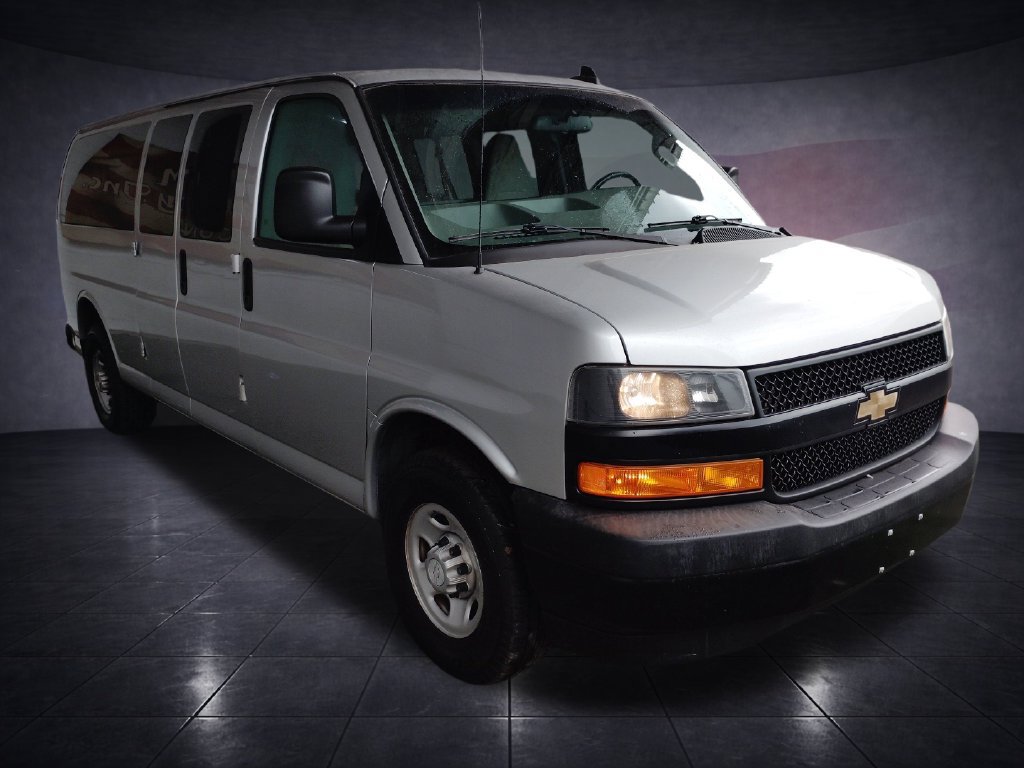 Used 2020 Chevrolet Express 3500 LS RWD image 7
