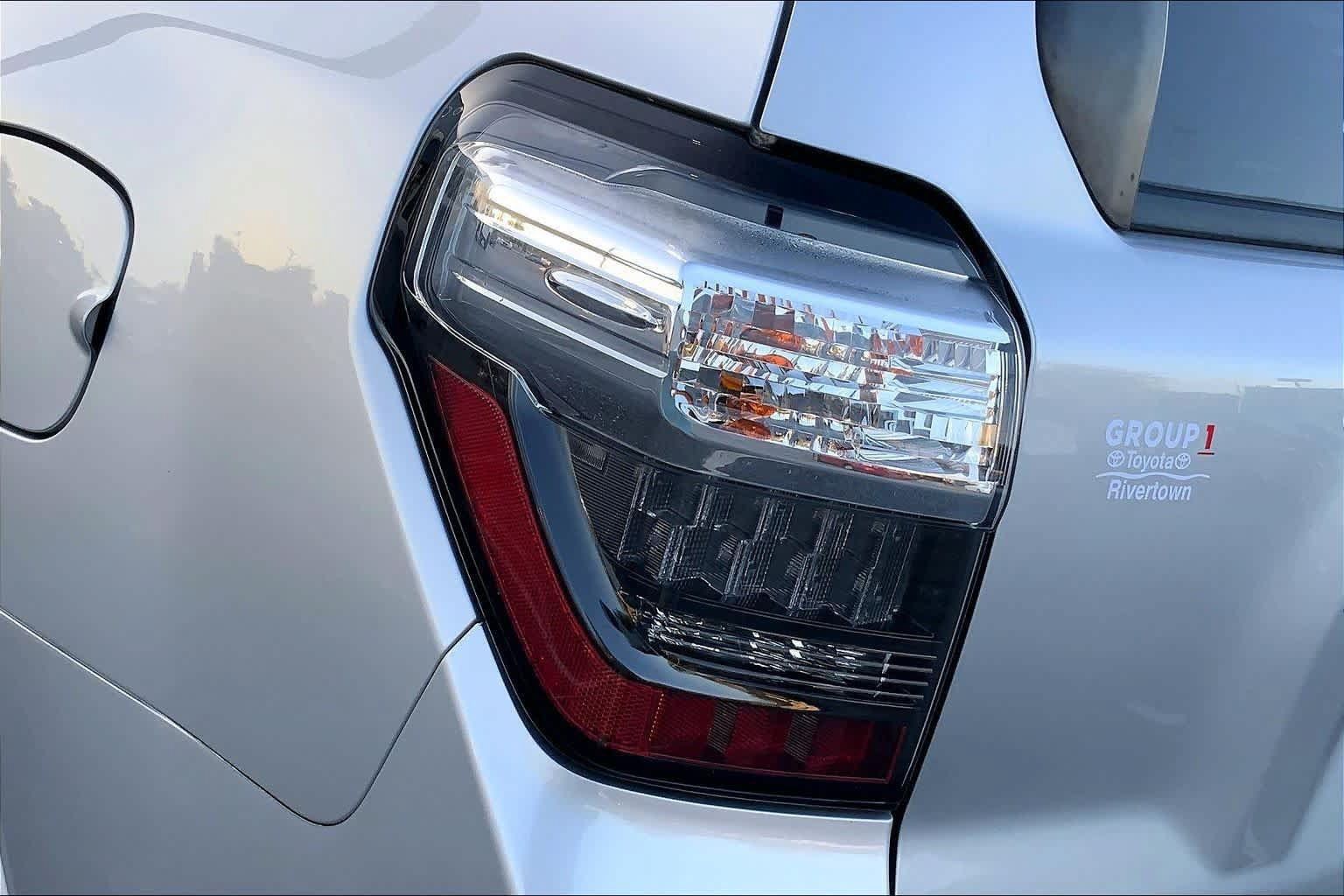 Used 2016 Toyota 4Runner Trail Premium AWD/4WD image 24
