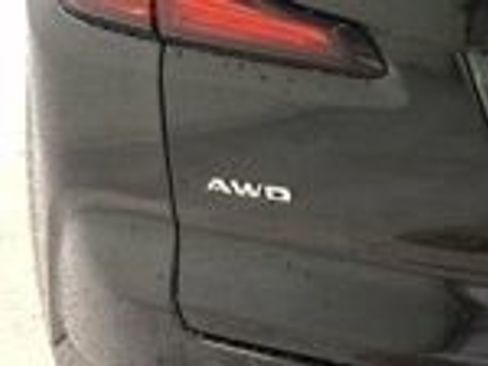 Used 2023 Cadillac XT4 Luxury w/ Cold Weather Package image 6