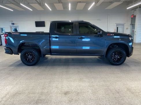 Certified 2022 Chevrolet Silverado 1500 LT Trail Boss w/ Safety Package AWD/4WD image 4