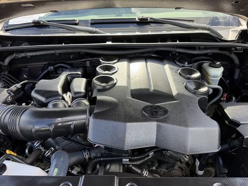 Used 2017 Toyota 4Runner SR5 RWD image 33