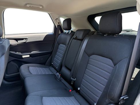 Used 2022 Ford Edge SE w/ Black Appearance Package image 13