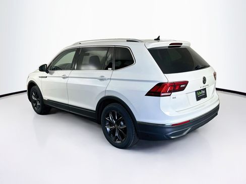 Used 2023 Volkswagen Tiguan SE FWD image 5