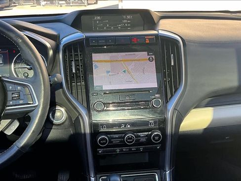 Used 2022 Subaru Ascent Limited w/ Technology Package image 6