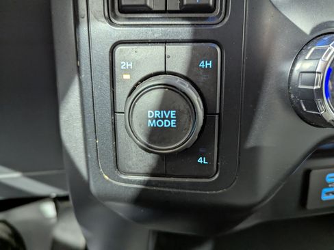 Used 2022 Ford F150 XLT w/ Equipment Group 302A High image 18