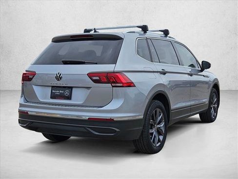 Used 2022 Volkswagen Tiguan SE FWD image 5