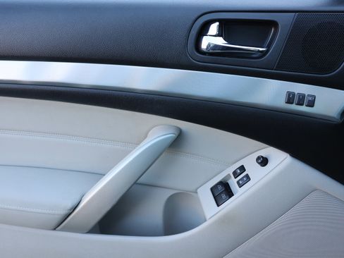 Used 2013 INFINITI G37 x w/ Premium Pkg image 12