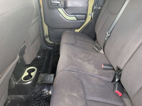 Used 2013 Jeep Wrangler Unlimited Sport image 9