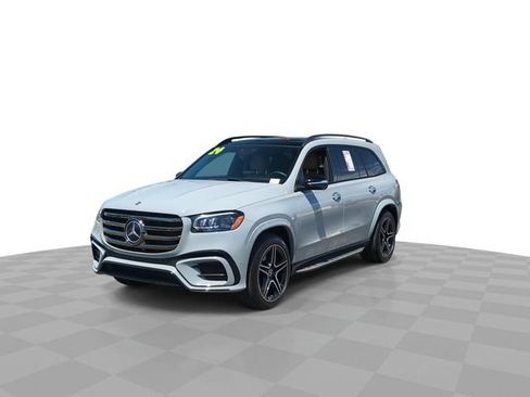 Used 2024 Mercedes-Benz GLS 450 4MATIC image 5