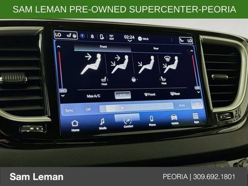 Used 2024 Chrysler Pacifica Touring-L FWD image 15