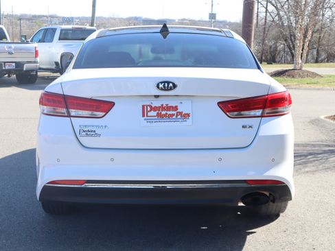 Used 2018 Kia Optima EX w/ Premium Package image 8