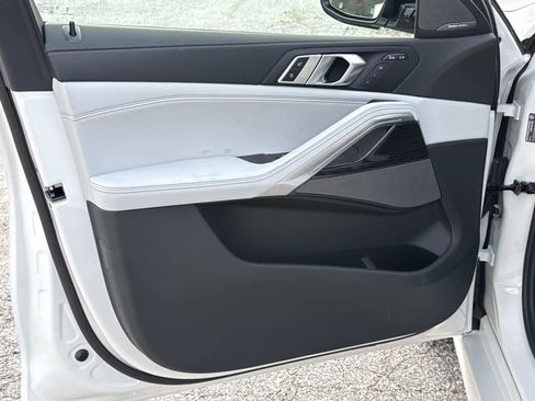 New 2026 BMW X6 xDrive40i w/ Executive Package image 26