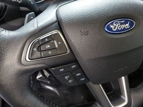 Used 2017 Ford Escape Titanium image 14