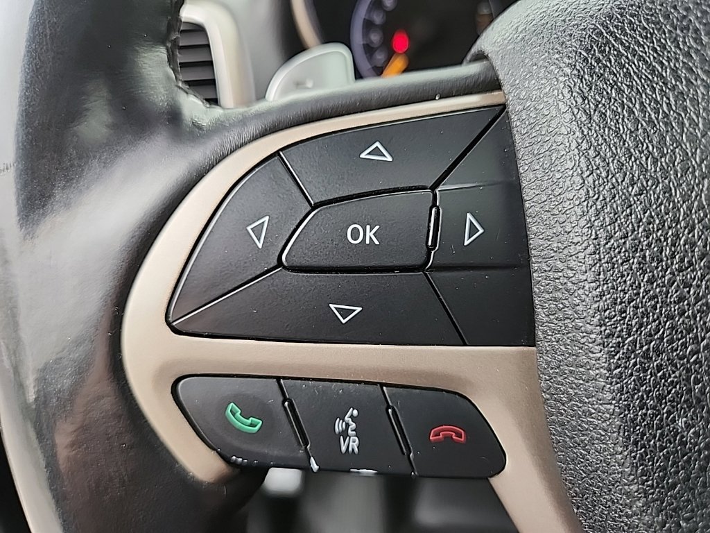 Used 2014 Jeep Grand Cherokee Limited AWD/4WD image 16