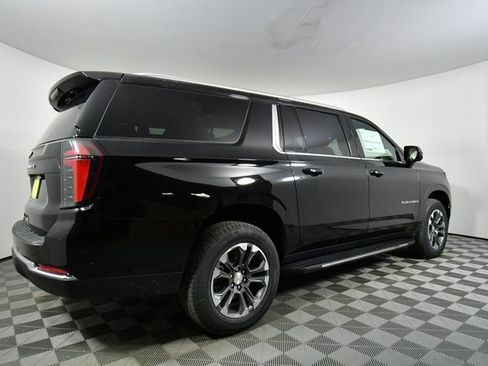 New 2026 Chevrolet Suburban LS image 10