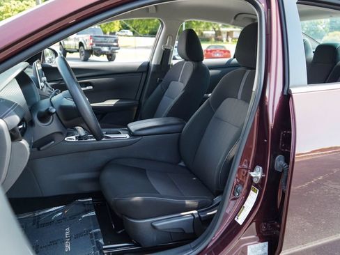 Used 2025 Nissan Sentra SV FWD image 6