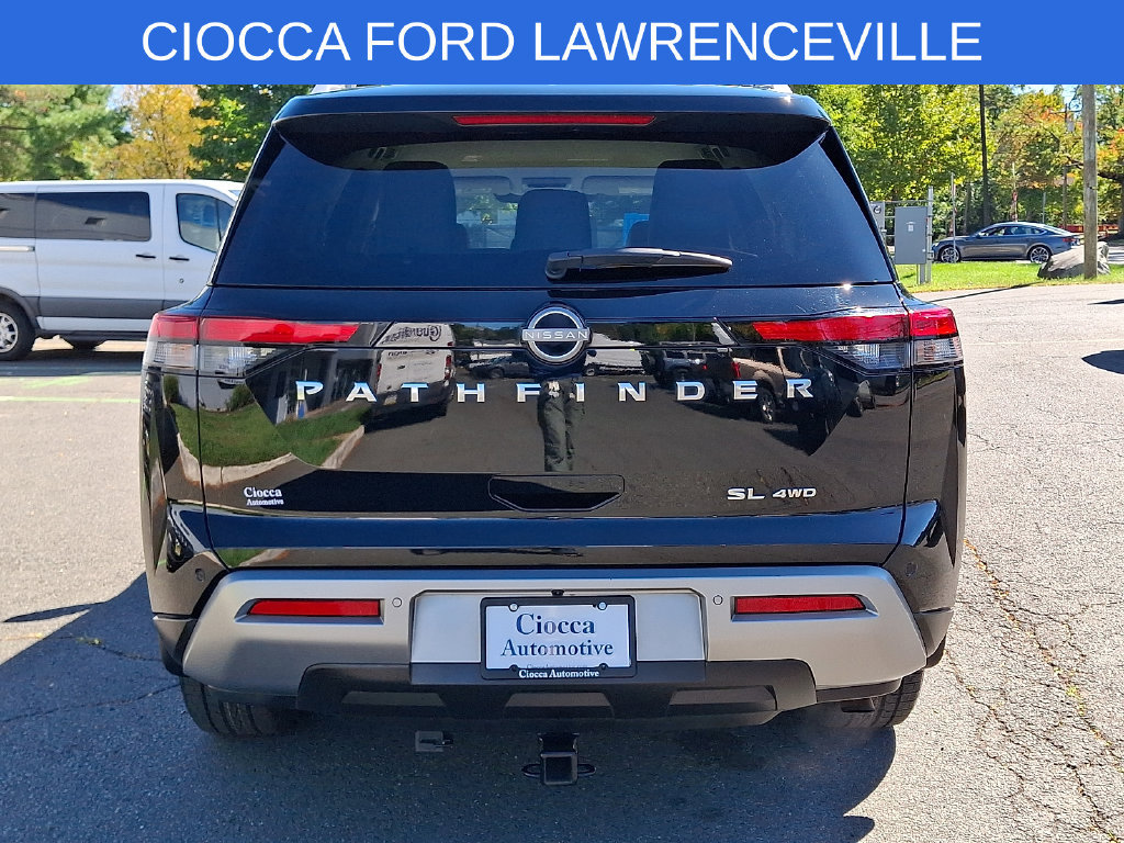 Used 2023 Nissan Pathfinder SL AWD/4WD image 8