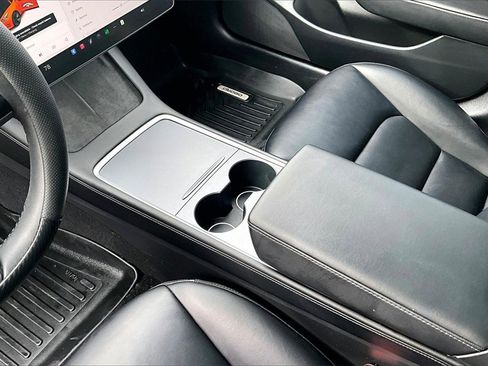 Used 2021 Tesla Model 3 Standard Range Plus image 15