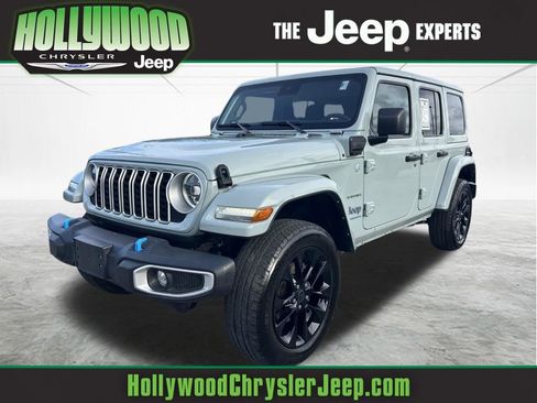 Used 2024 Jeep Wrangler Unlimited Sahara AWD/4WD image 1
