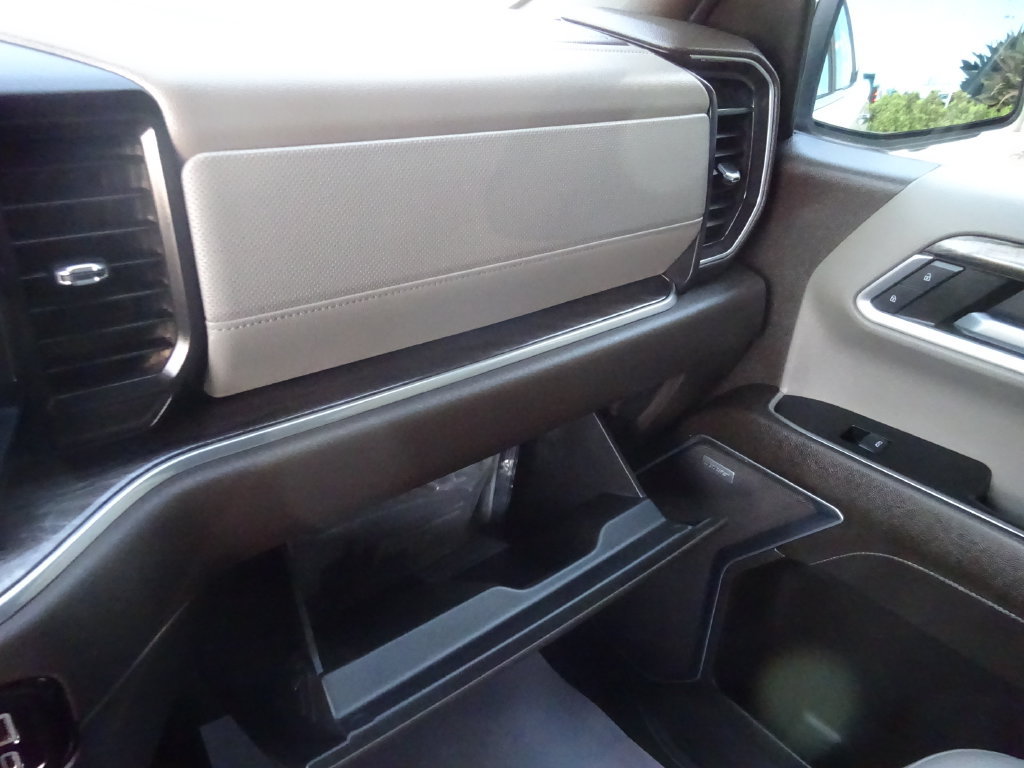 Certified 2022 Chevrolet Silverado 1500 LTZ AWD/4WD image 29