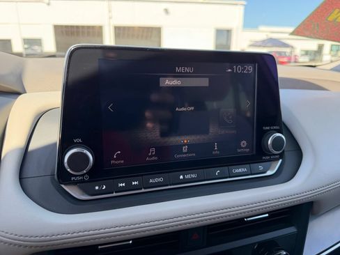 Used 2023 Nissan Rogue SV FWD image 24