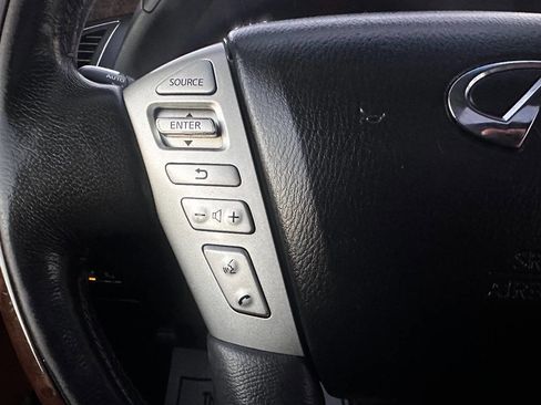 Used 2016 INFINITI QX80 4WD w/ Signature Edition Package image 17