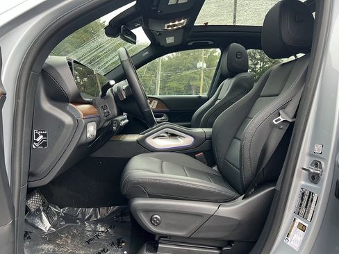 Used 2025 Mercedes-Benz GLE 350 4MATIC w/ Winter Package image 23