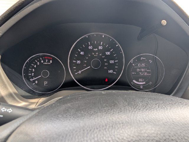 Used 2018 Honda HR-V EX image 17