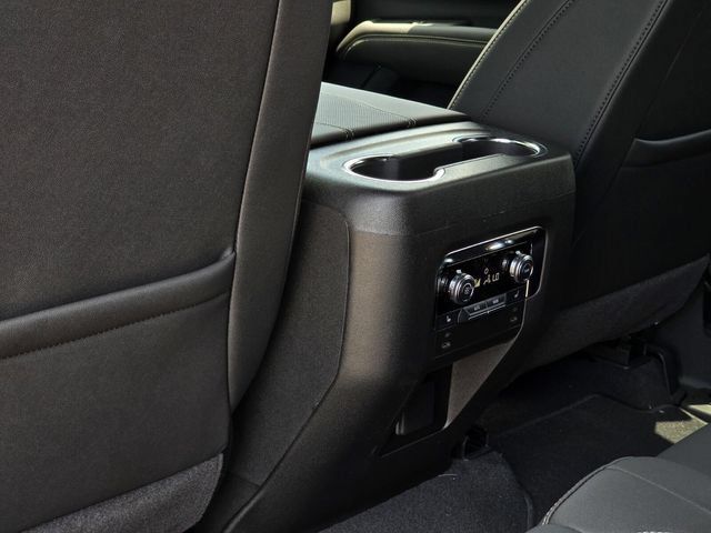 New 2026 GMC Yukon Elevation w/ LPO, Elevation Black Package RWD image 24