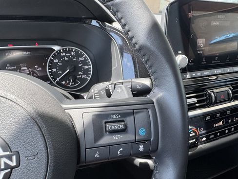 Used 2024 Nissan Pathfinder SV w/ Lighting Package (N92) image 29