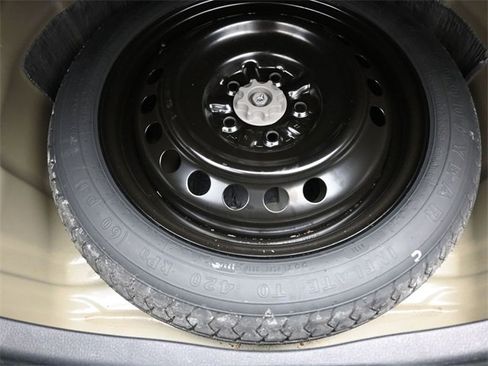 Used 2022 Toyota Camry SE image 29