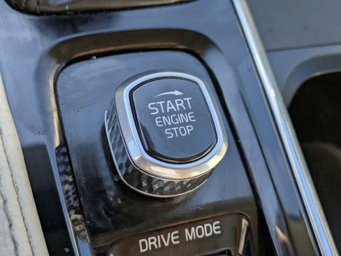 Used 2021 Volvo XC90 T5 Momentum w/ Protection Package Premier image 24