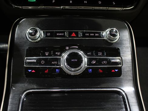 Used 2023 Lincoln Nautilus Reserve w/ Equipment Group 201A image 21