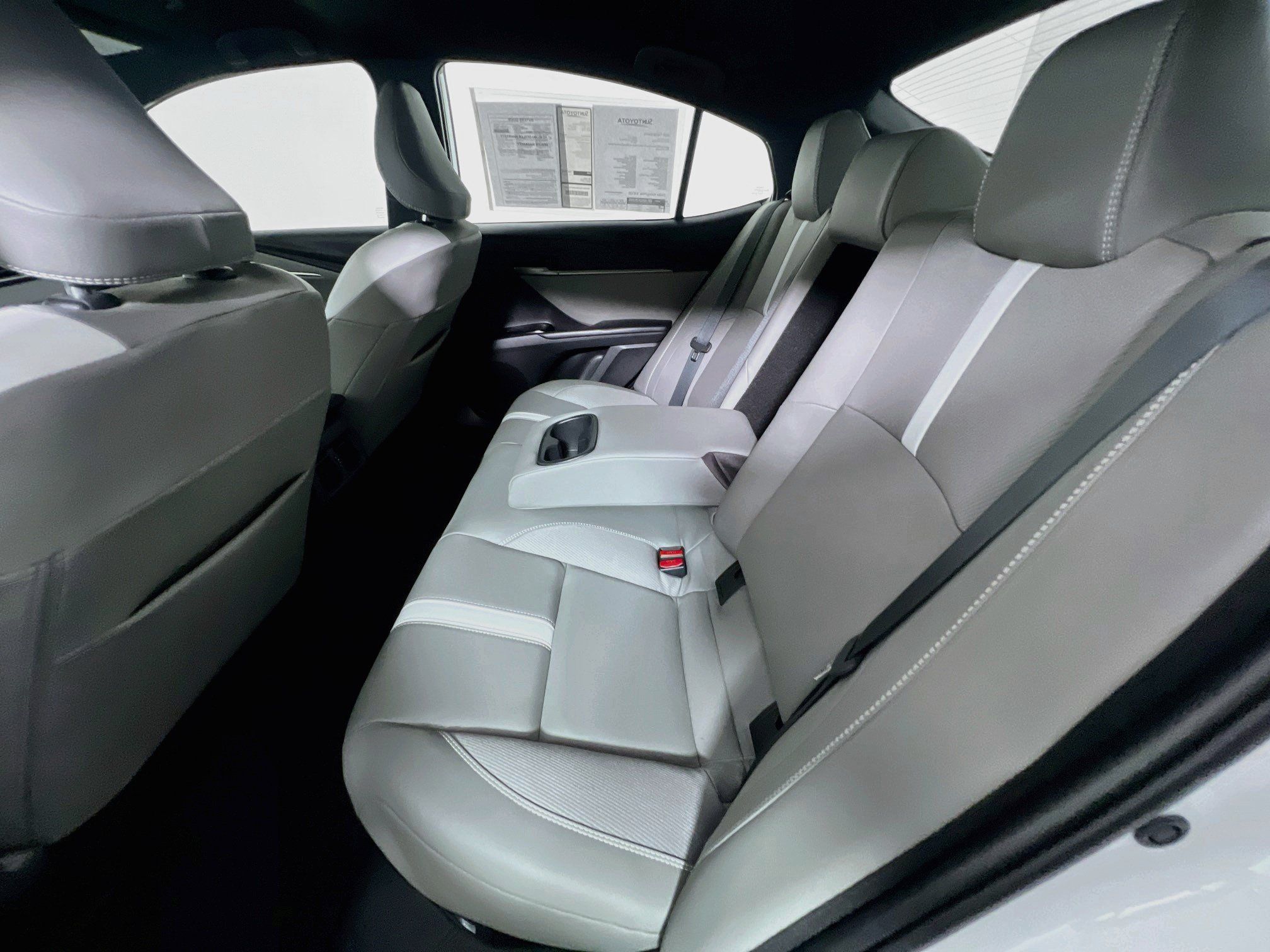 Used 2026 Toyota Camry SE w/ Convenience Package FWD image 28